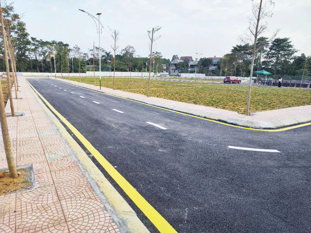 Đất nền Láng Hòa Lạc 100m2 giá 2.5 tỷ – gần trục chính, tiện ích đồng bộ, xây được ngay  Nguyễn - Ảnh 1